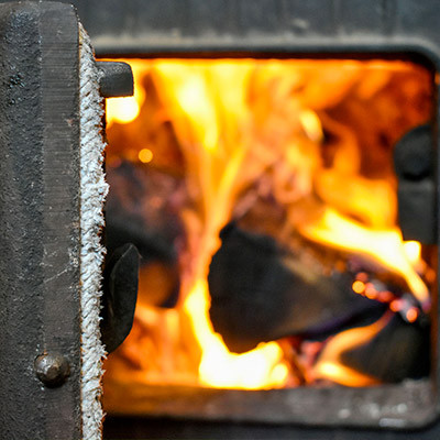 Bien choisir son poêle ou sa chaudière à bois